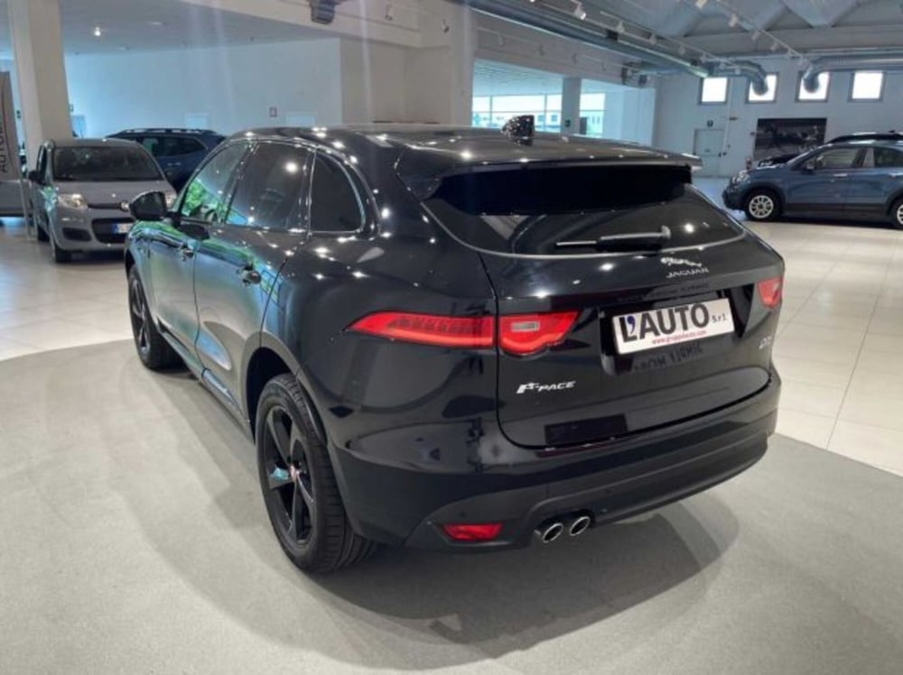 Jaguar F-Pace usata a Sondrio (3)