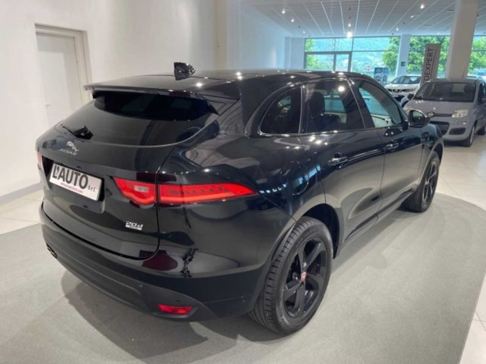 Jaguar F-Pace usata a Sondrio (5)