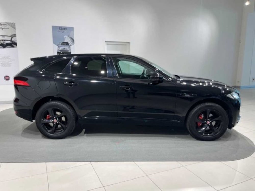 Jaguar F-Pace usata a Sondrio (6)