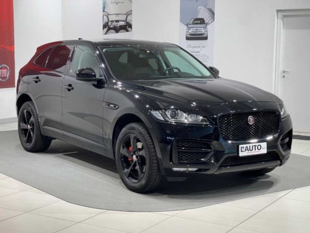 Jaguar F-Pace usata a Sondrio (7)
