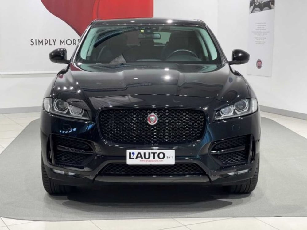 Jaguar F-Pace usata a Sondrio (8)