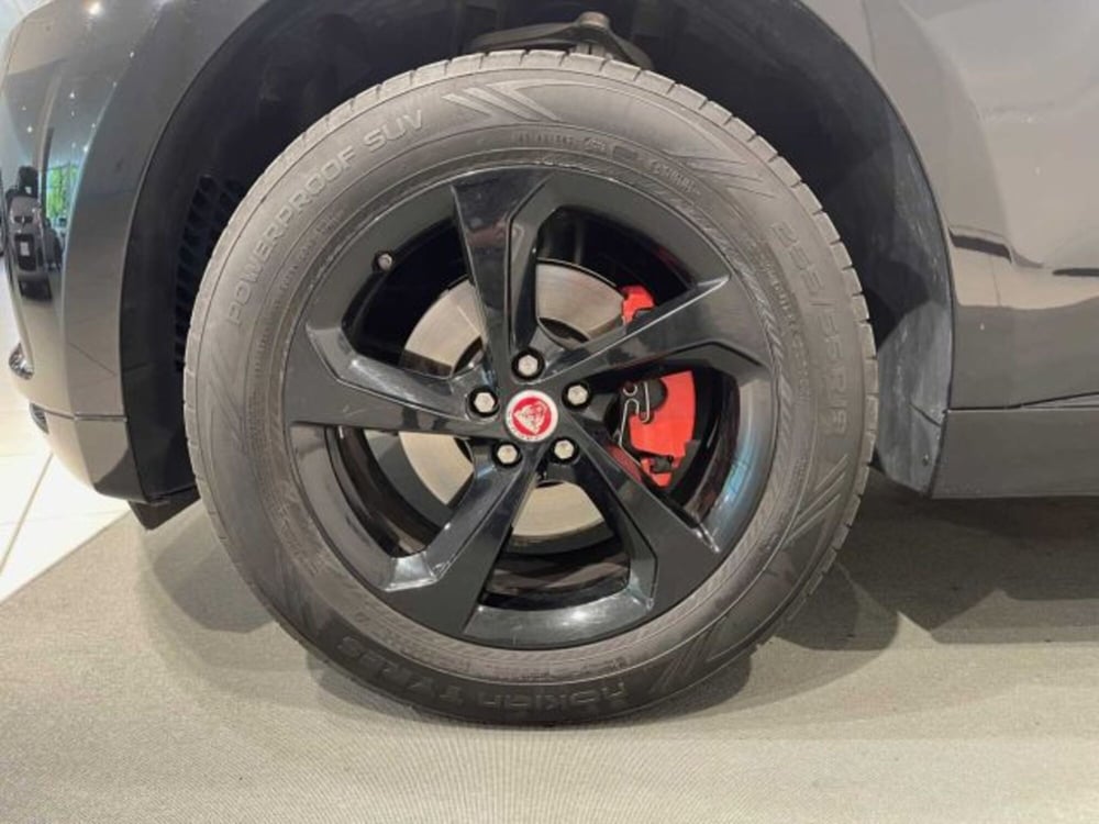 Jaguar F-Pace usata a Sondrio (9)
