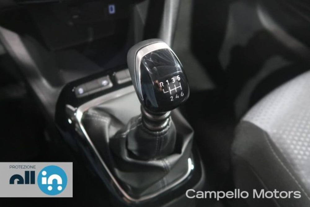 Opel Corsa nuova a Venezia (13)