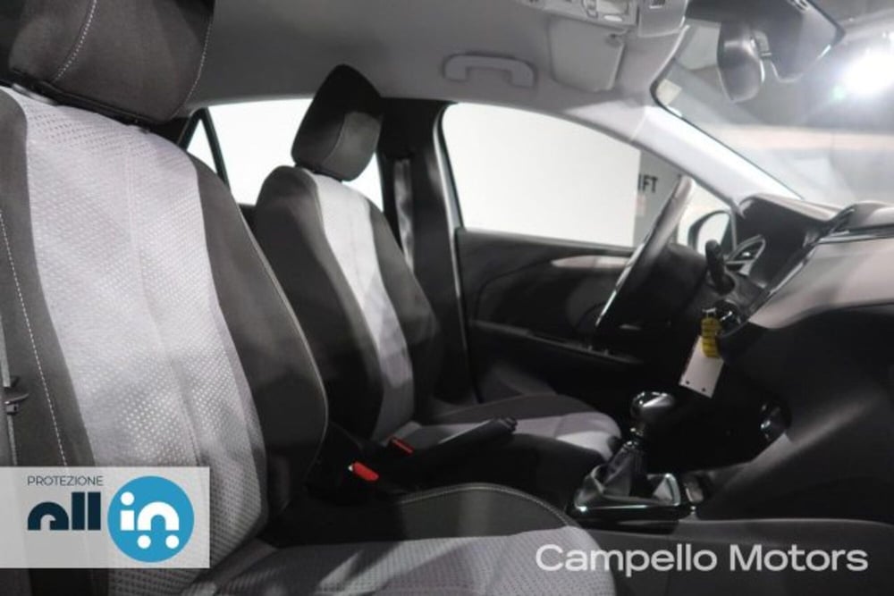 Opel Corsa nuova a Venezia (15)