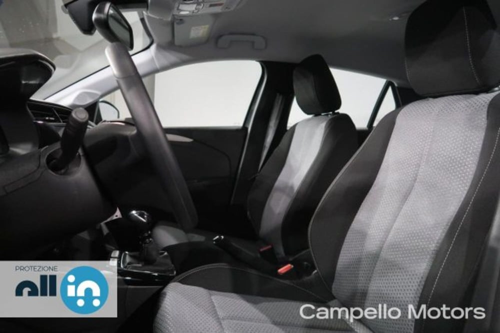 Opel Corsa nuova a Venezia (5)