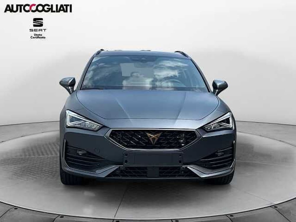 Cupra Leon nuova a Lecco (2)