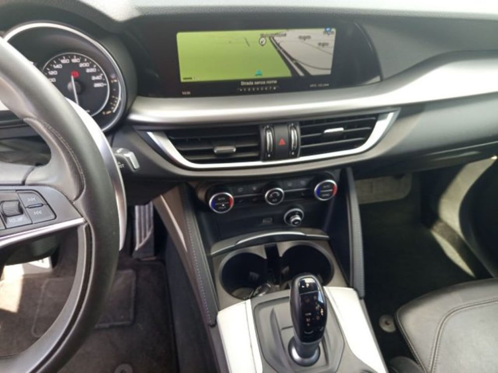 Alfa Romeo Stelvio usata a Frosinone (16)