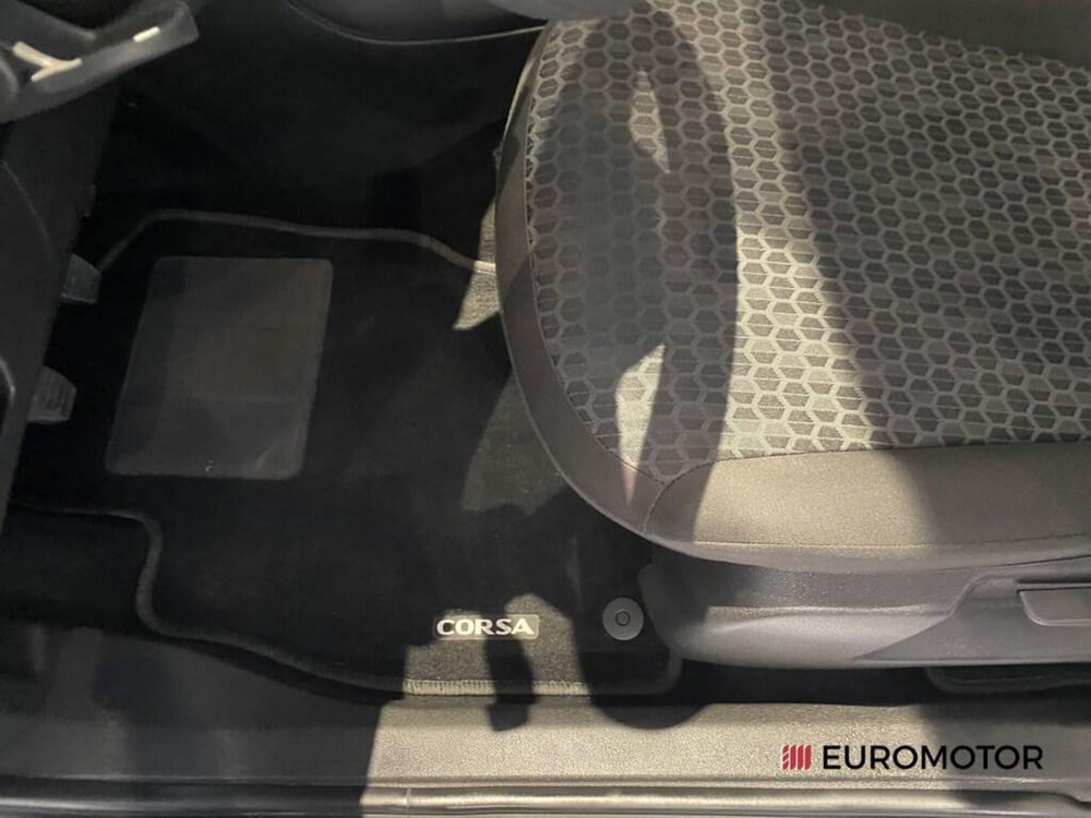 Opel Corsa usata a Bari (13)