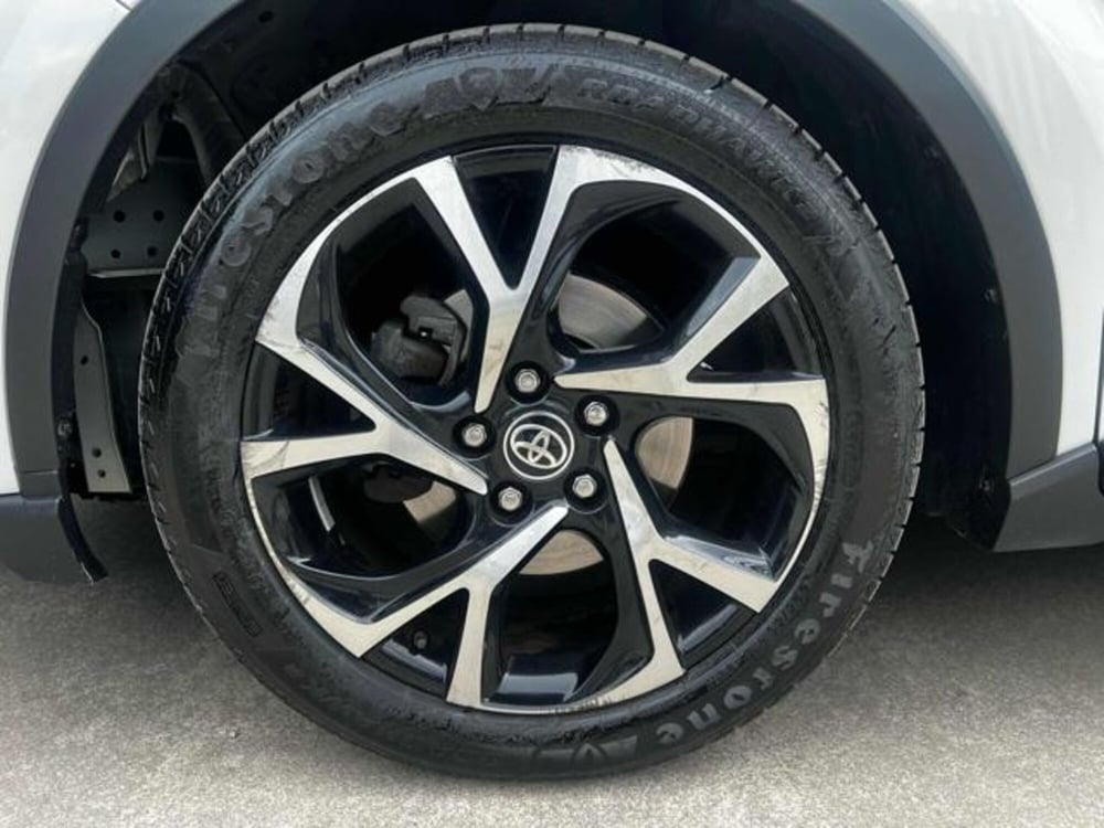 Toyota Toyota C-HR usata a Sassari (9)