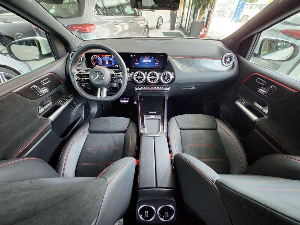 Mercedes-Benz Classe B usata a Milano (16)