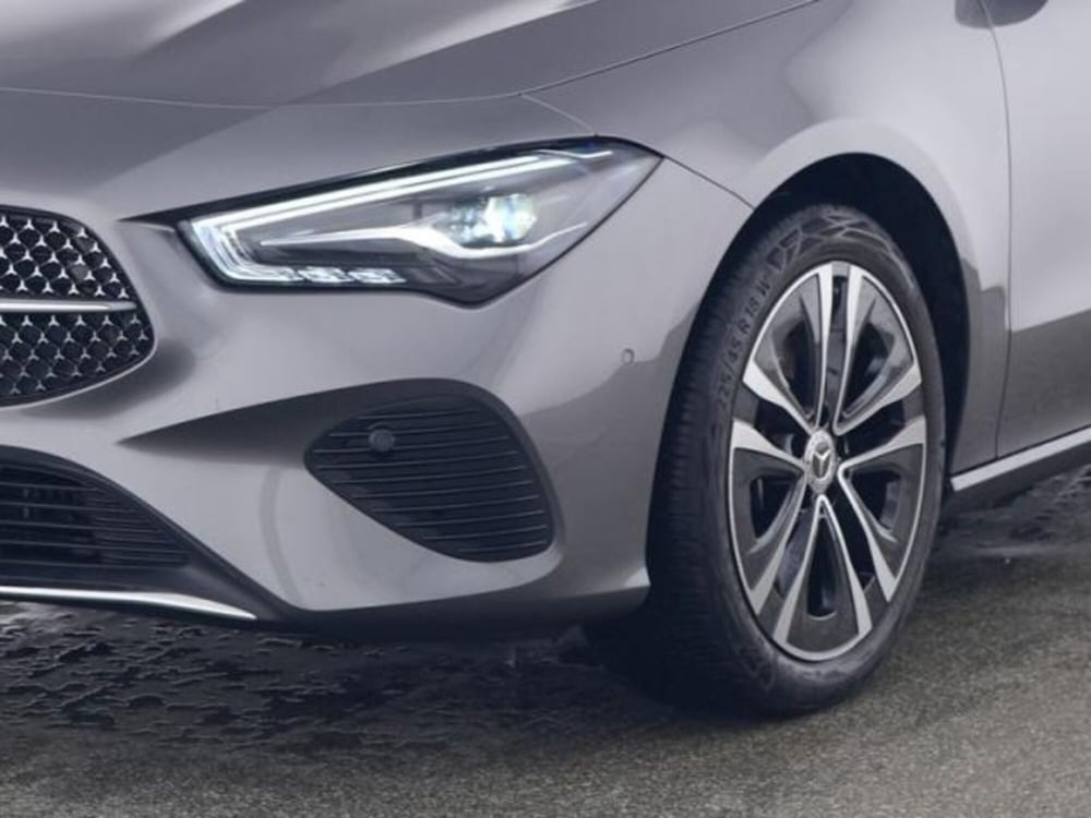 Mercedes-Benz CLA Shooting Brake usata a Milano (3)