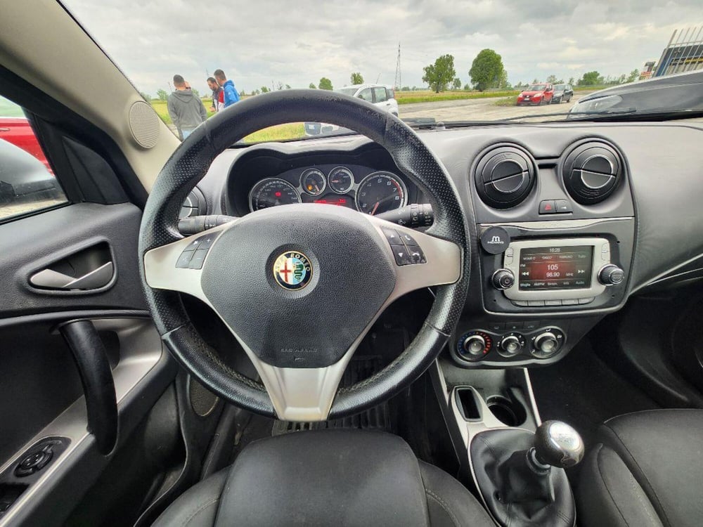Alfa Romeo MiTo usata a Milano (12)
