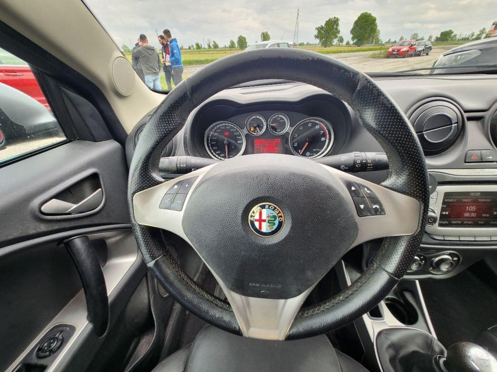 Alfa Romeo MiTo usata a Milano (13)
