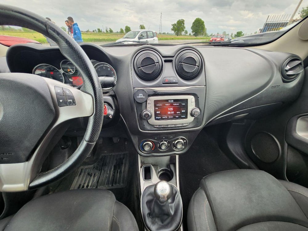 Alfa Romeo MiTo usata a Milano (14)
