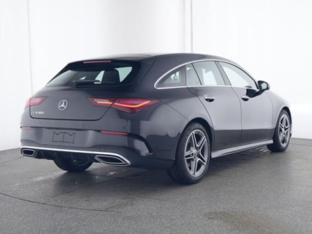 Mercedes-Benz CLA Shooting Brake usata a Milano (4)