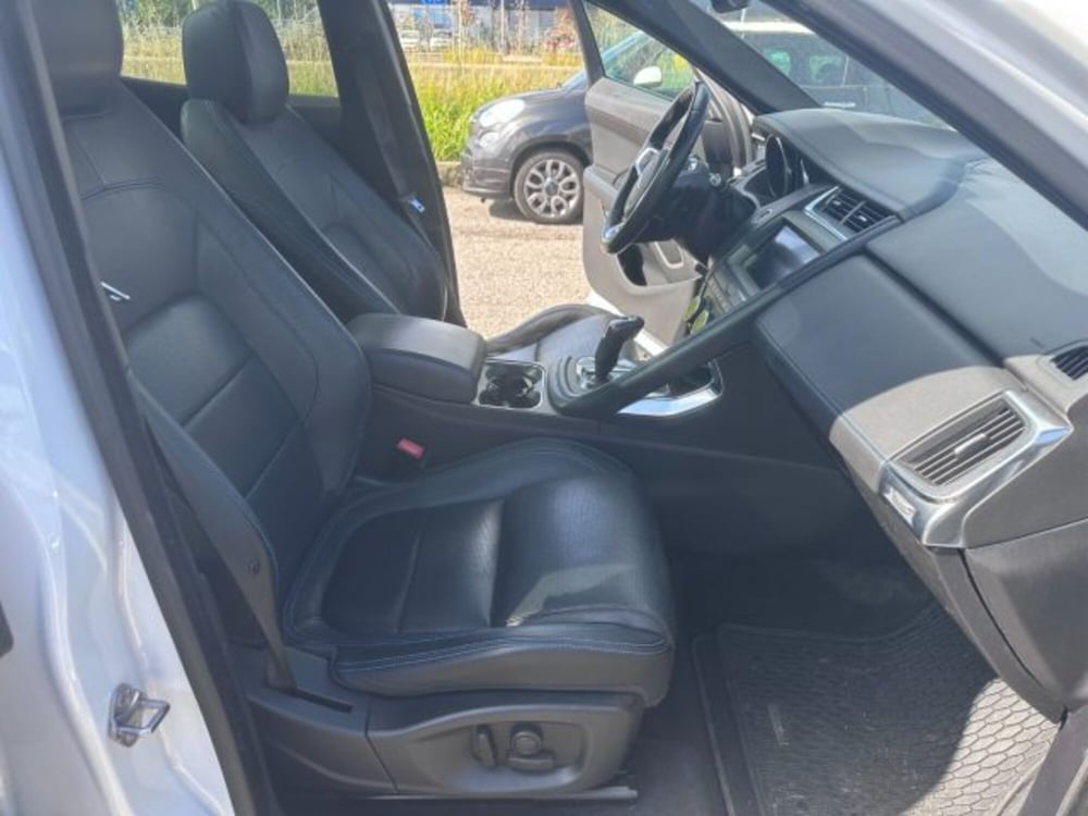 Jaguar E-Pace usata a Lodi (9)