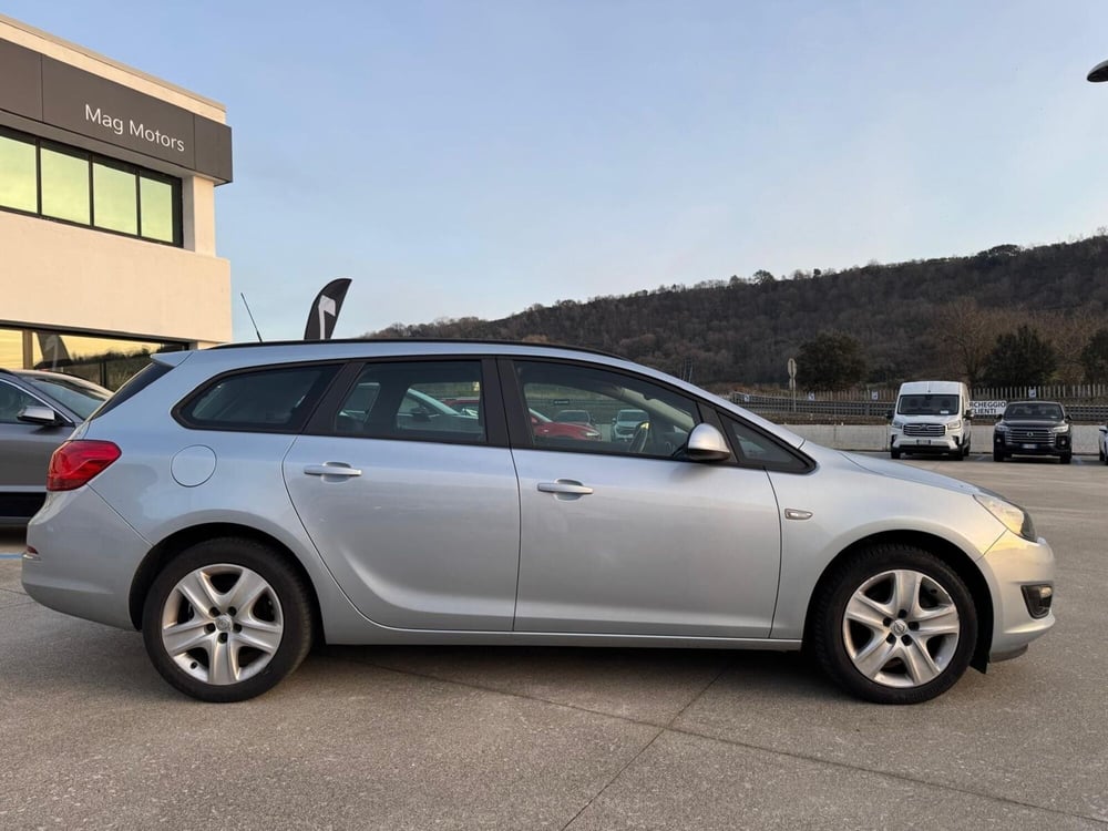 Opel Astra Station Wagon usata a Cosenza (4)