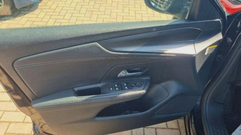 Opel Mokka usata a Savona (17)