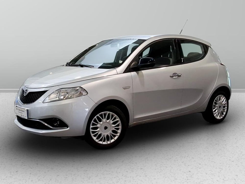 Lancia Ypsilon usata a Padova