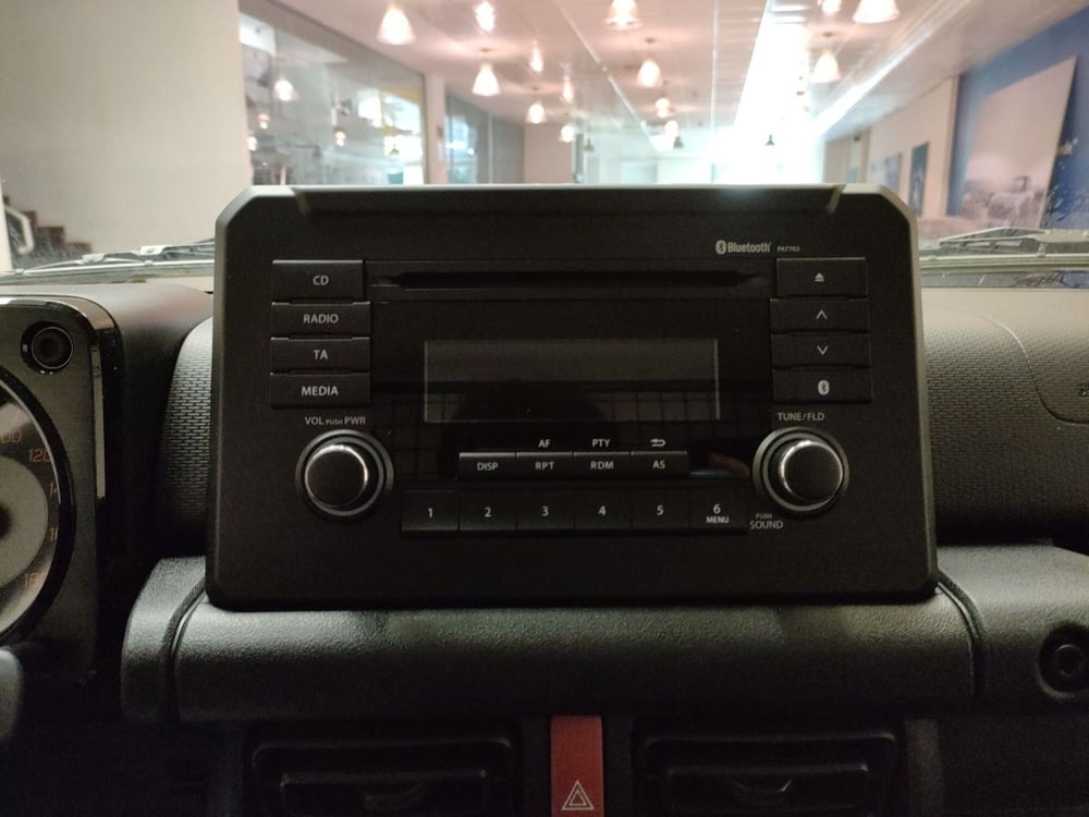 Suzuki Jimny nuova a Teramo (17)