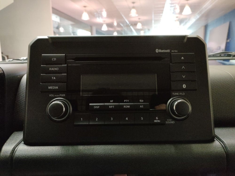 Suzuki Jimny nuova a Teramo (17)