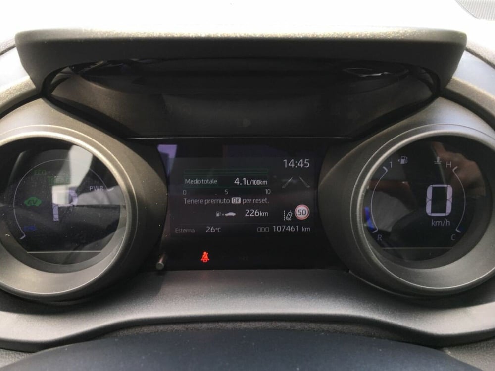 Toyota Yaris usata a Lecco (9)