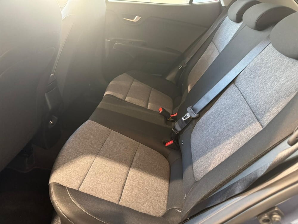 Kia Stonic nuova a Napoli (13)