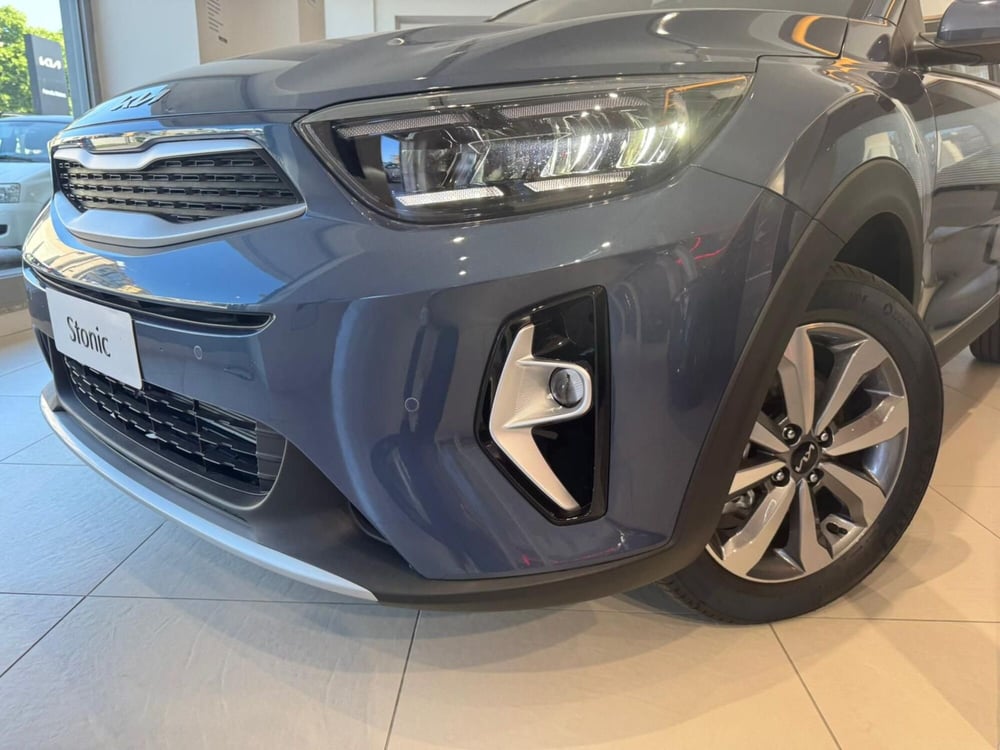 Kia Stonic nuova a Napoli (15)