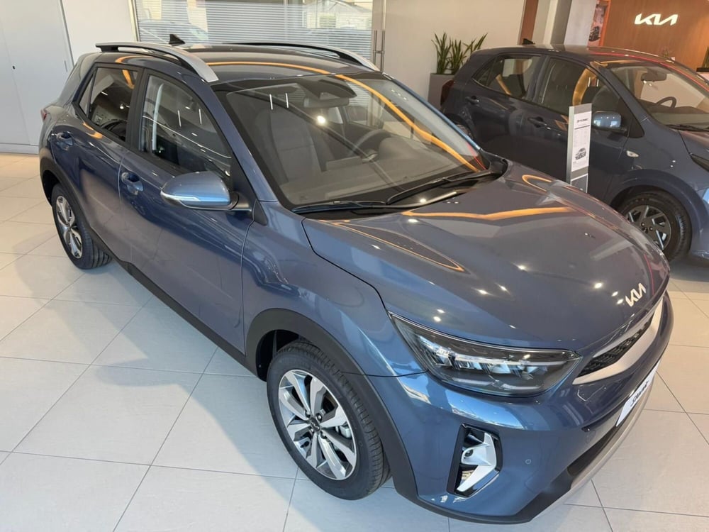 Kia Stonic nuova a Napoli (3)