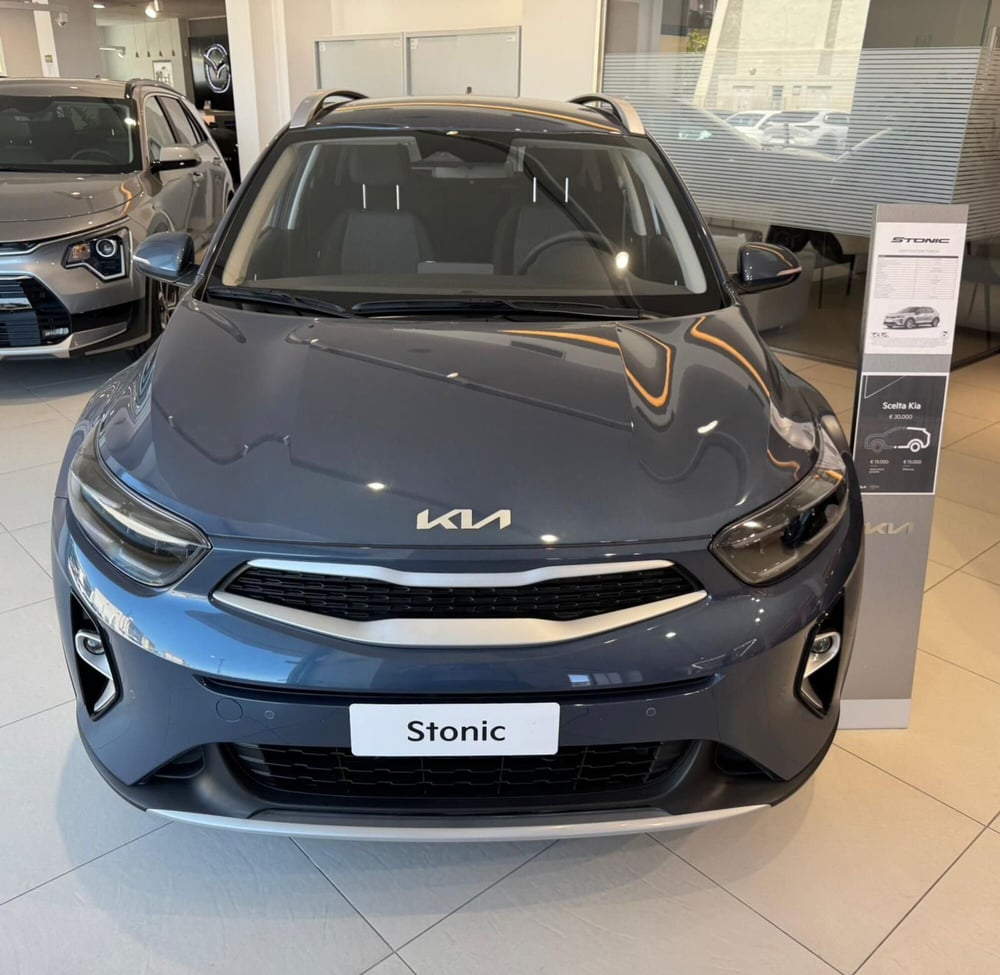 Kia Stonic nuova a Napoli (4)