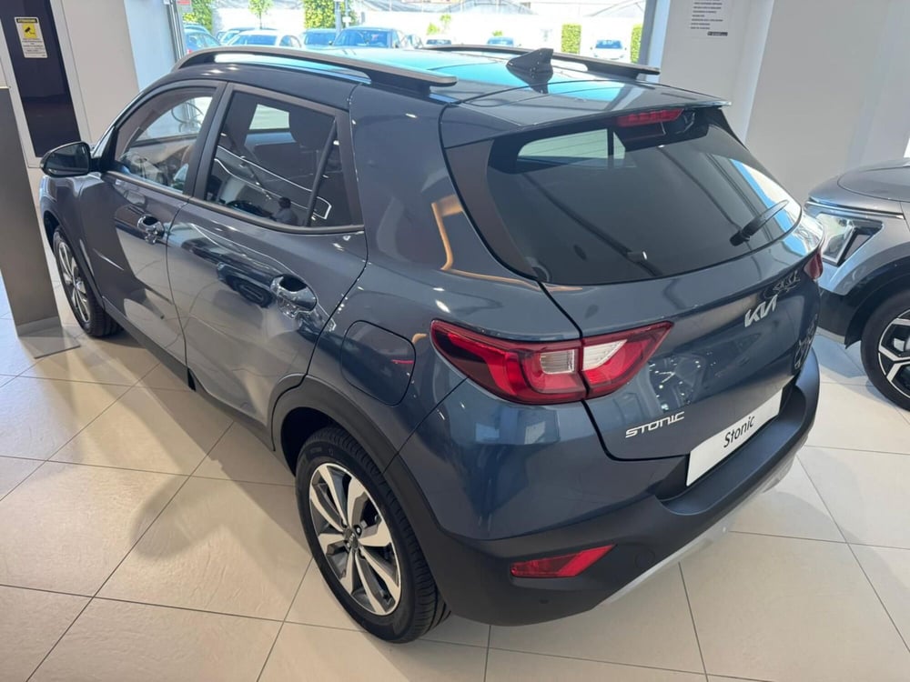 Kia Stonic nuova a Napoli (5)