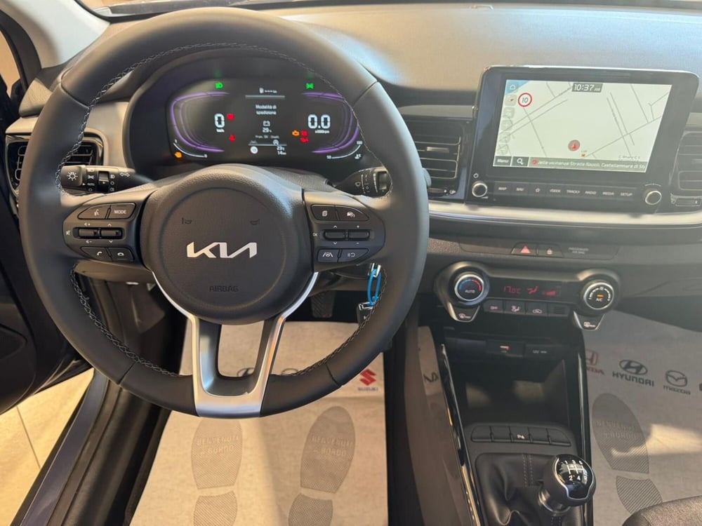 Kia Stonic nuova a Napoli (9)
