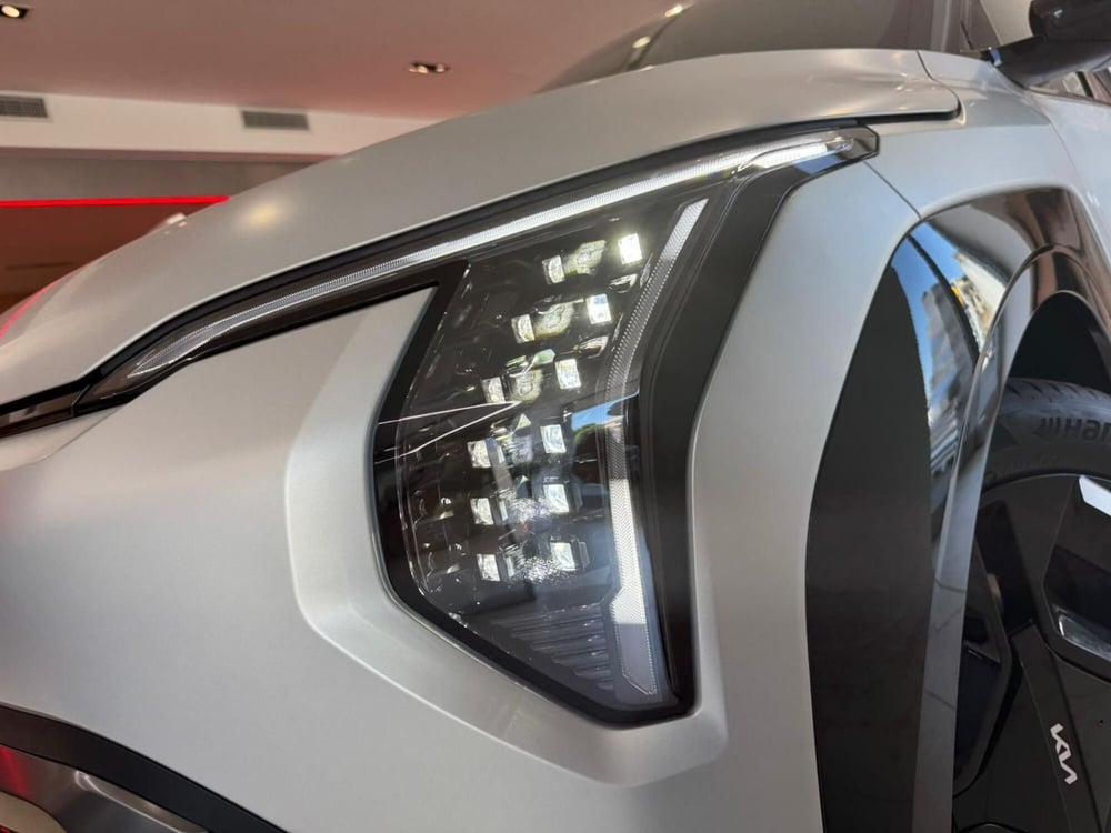 Kia EV3 nuova a Napoli (16)