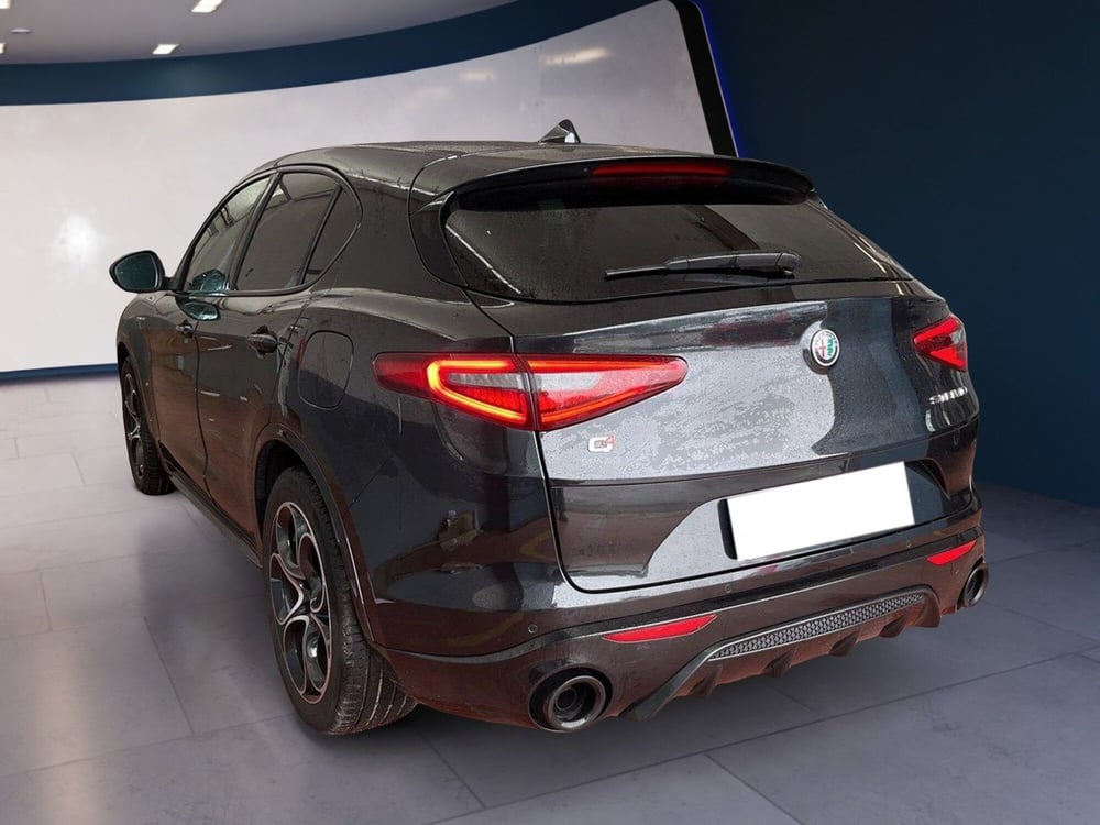 Alfa Romeo Stelvio usata a Torino (5)
