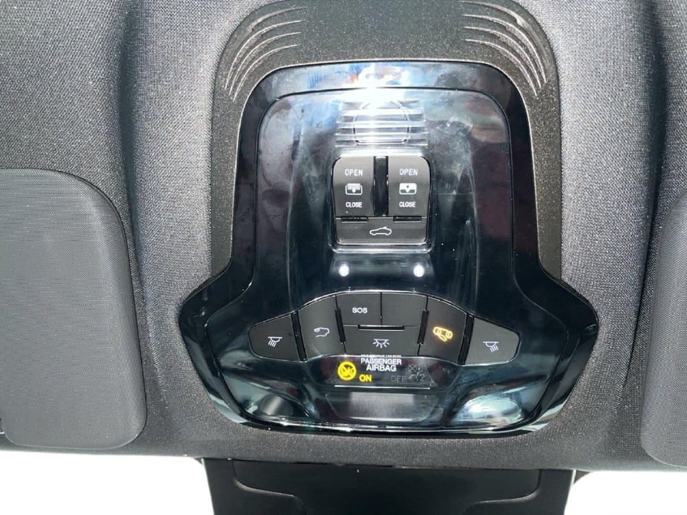 Alfa Romeo Stelvio usata a Torino (13)