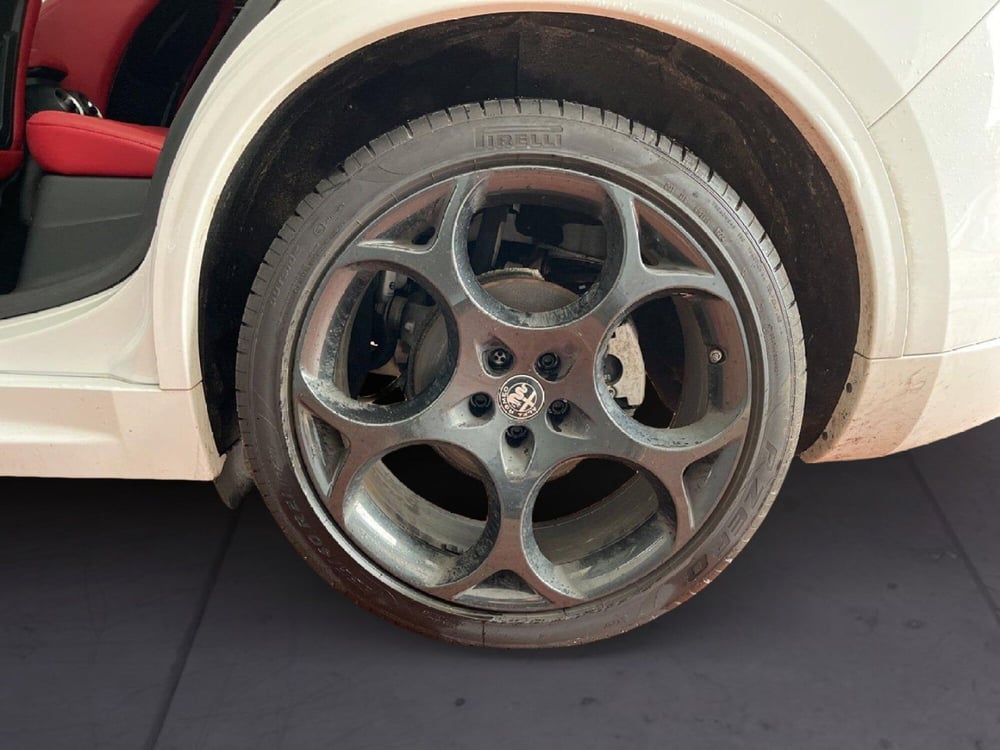 Alfa Romeo Stelvio usata a Torino (7)
