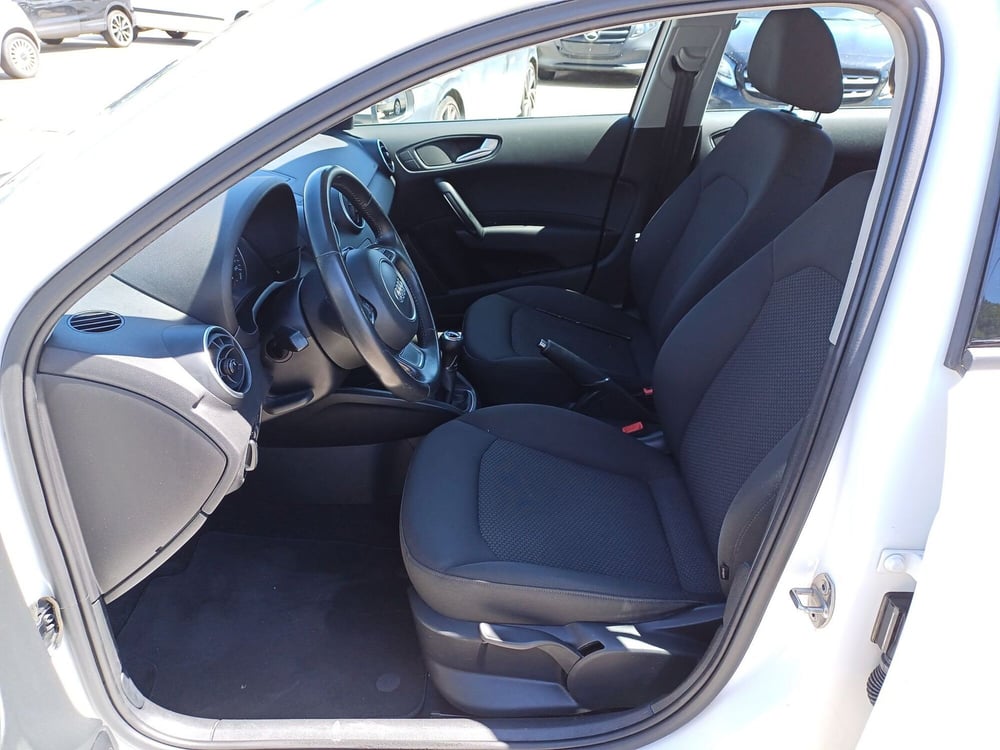 Audi A1 Sportback usata  (6)