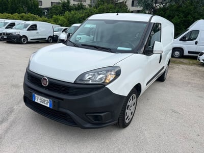 Fiat Dobl&ograve; Furgone 1.4 T-Jet Natural Power PL-TN Cargo Maxi Lamierato SX del 2019 usata a Milano