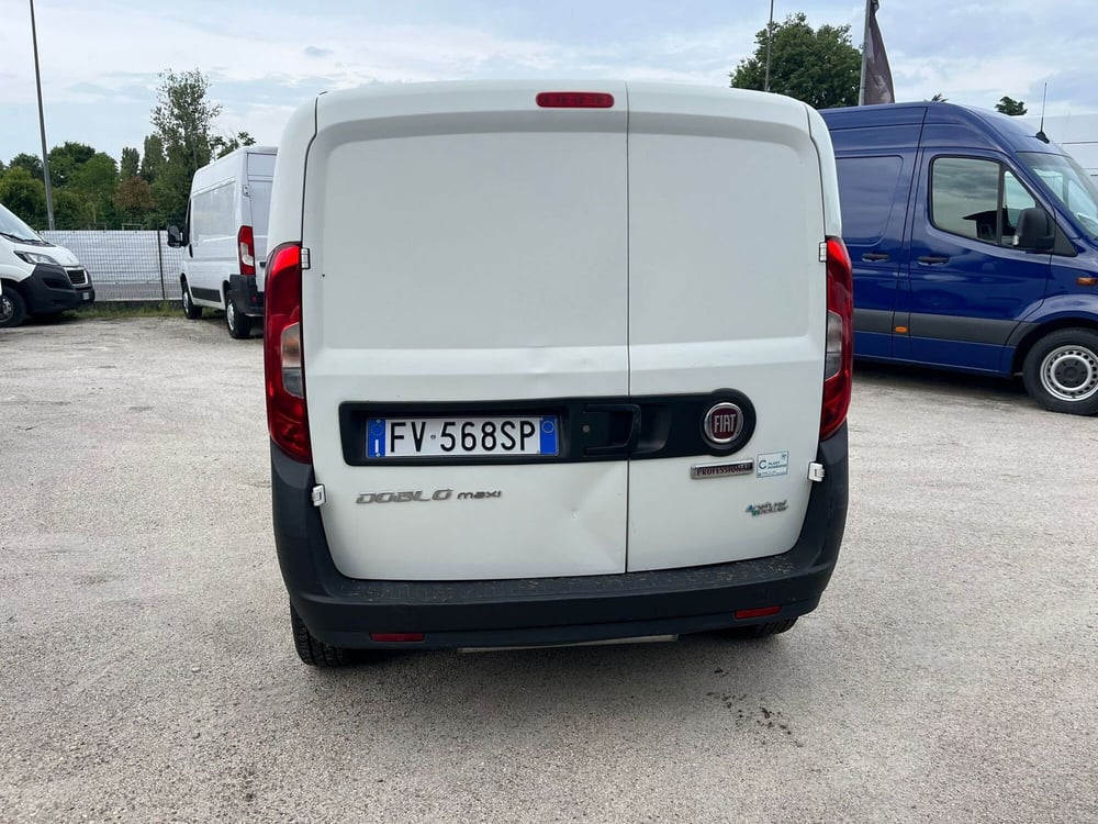 Fiat Doblò Furgone usata a Milano (11)