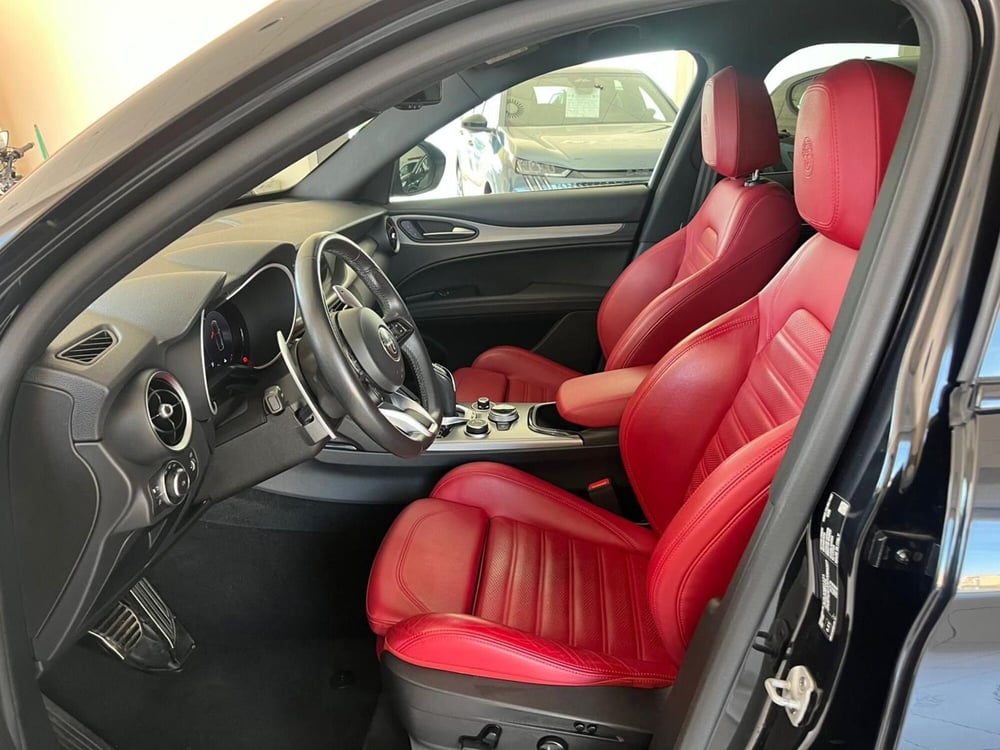 Alfa Romeo Stelvio usata a Milano (13)