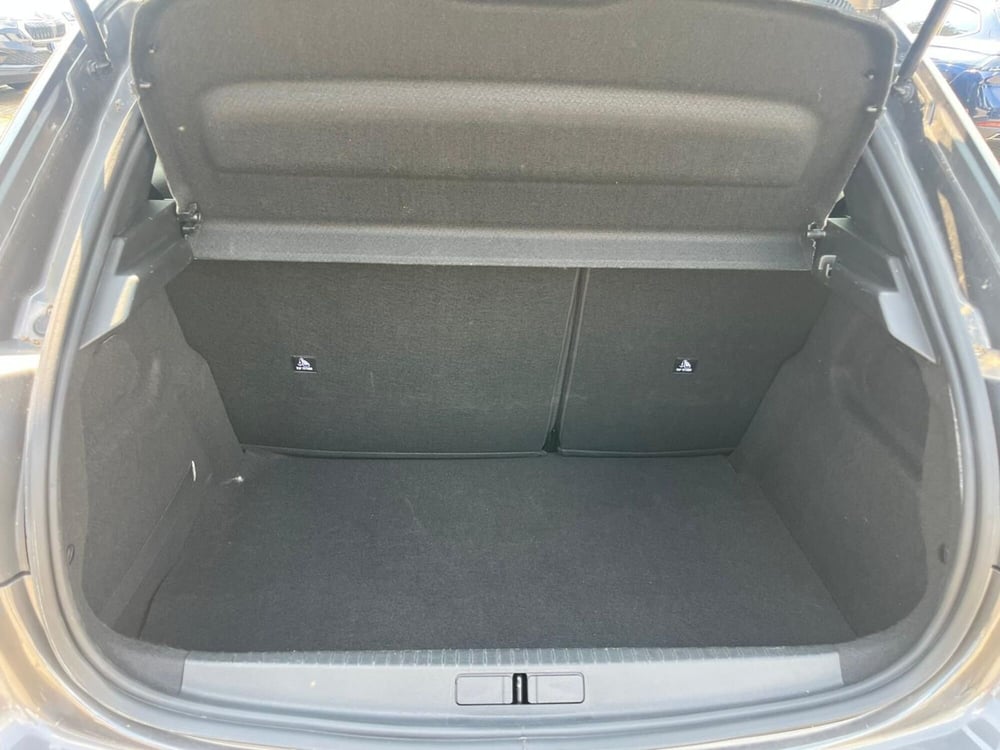 Peugeot 208 usata a Milano (10)