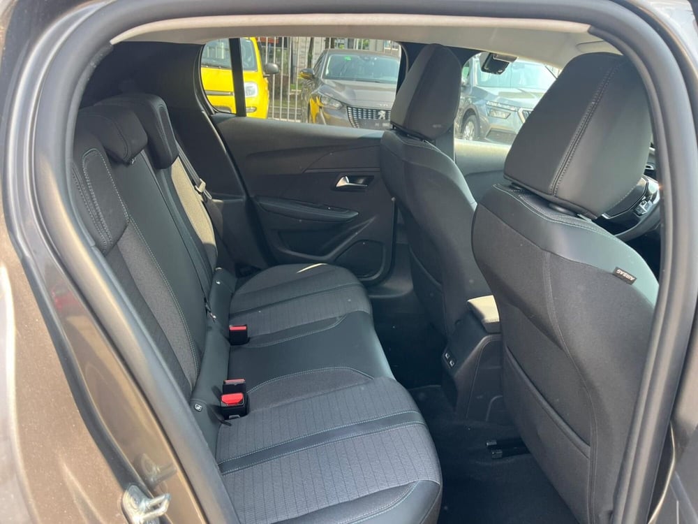 Peugeot 208 usata a Milano (15)