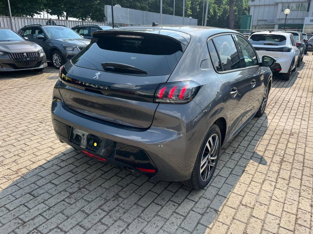 Peugeot 208 usata a Milano (7)