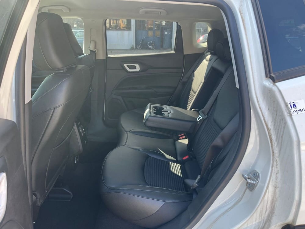 Jeep Compass nuova a Milano (13)