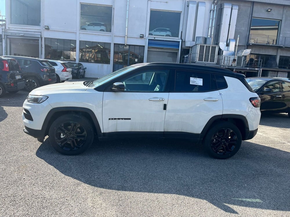Jeep Compass nuova a Milano (3)