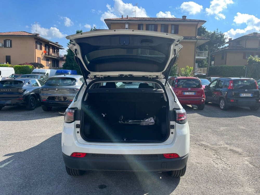 Jeep Compass nuova a Milano (8)