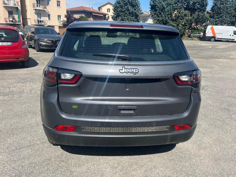 Jeep Compass nuova a Milano (8)