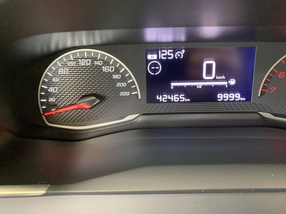 Peugeot 2008 usata a Prato (10)
