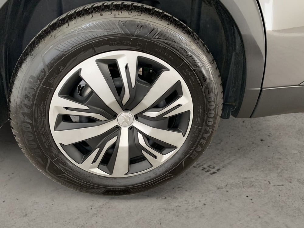 Peugeot 2008 usata a Prato (15)