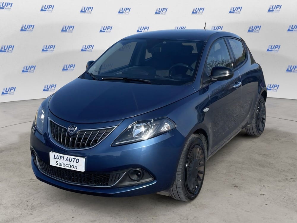 Lancia Ypsilon usata a Firenze
